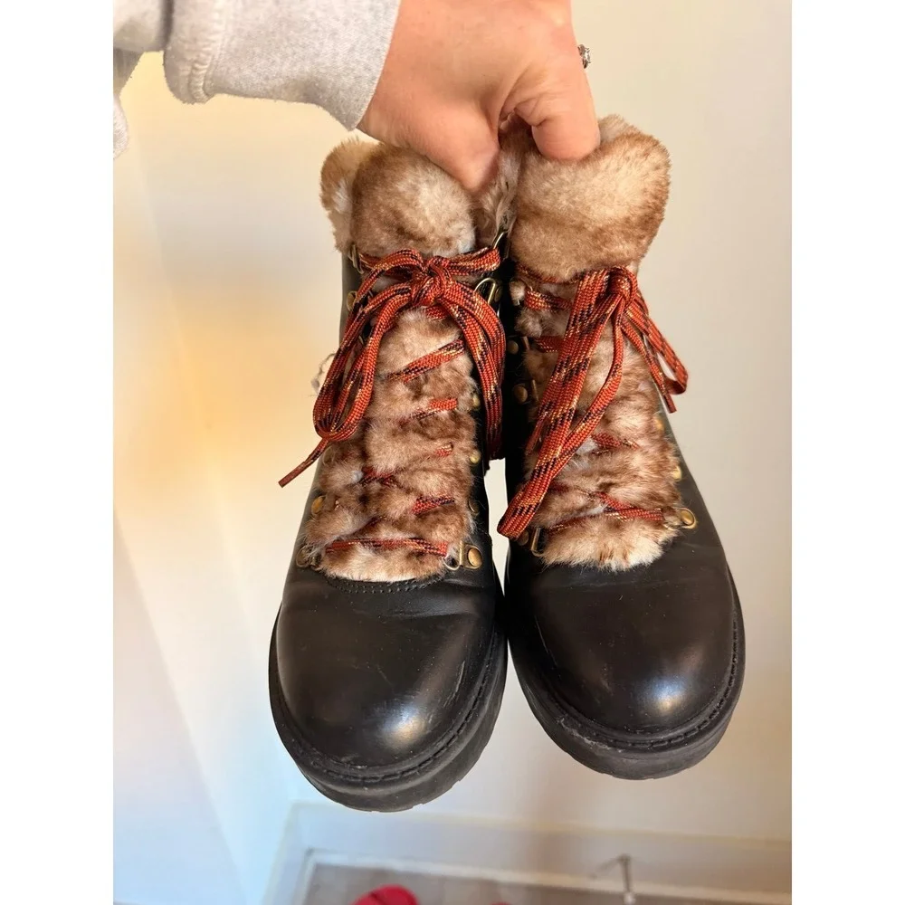American eagle black faux fur‎ boots women's 8